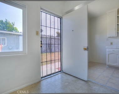 1003 Simmons Ave - Photo Thumbnail 3