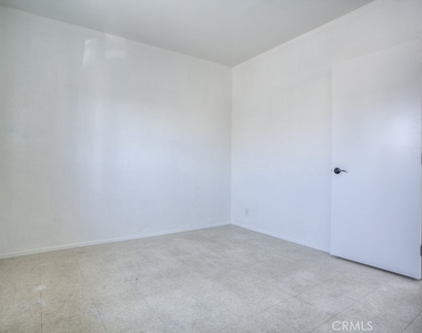 1003 Simmons Ave - Photo Thumbnail 13