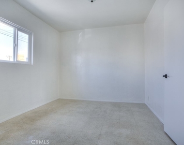 1003 Simmons Ave - Photo Thumbnail 12