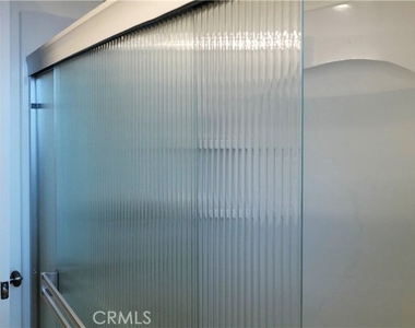 604 W Milford Street - Photo Thumbnail 7