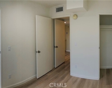 604 W Milford Street - Photo Thumbnail 6