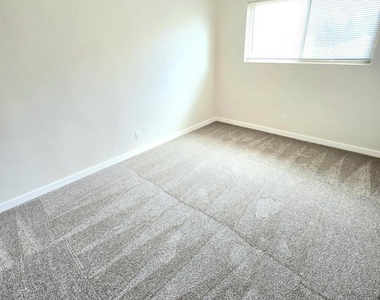 2974 Sherwin Avenue - Photo Thumbnail 13