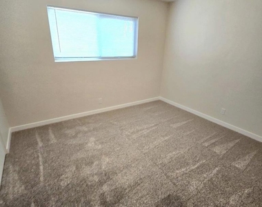 2974 Sherwin Avenue - Photo Thumbnail 11