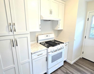 2974 Sherwin Avenue - Photo Thumbnail 2