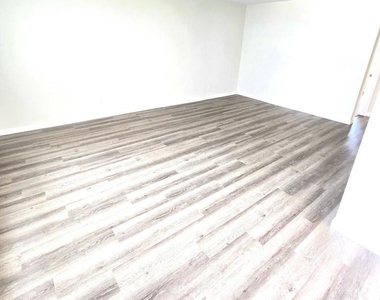 2974 Sherwin Avenue - Photo Thumbnail 10