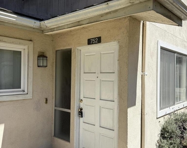 752 W Hemlock Street - Photo Thumbnail 1