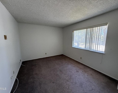 752 W Hemlock Street - Photo Thumbnail 17