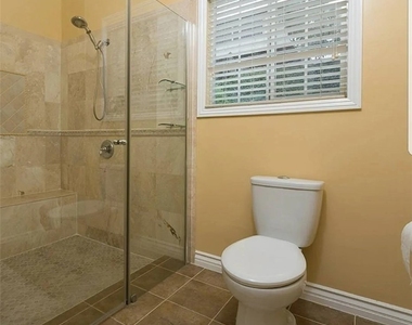 1509 Hollencrest - Photo Thumbnail 26