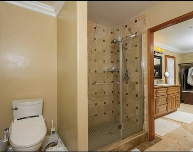 1509 Hollencrest - Photo Thumbnail 16