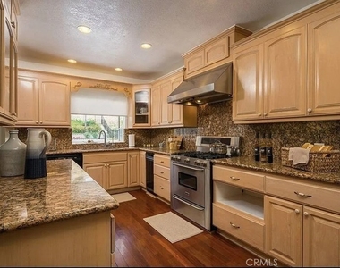1509 Hollencrest - Photo Thumbnail 10