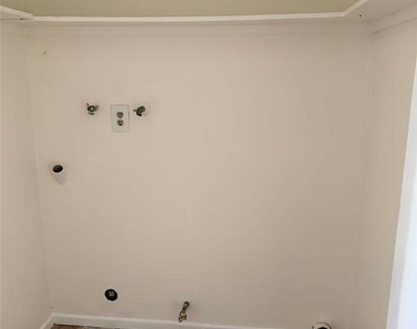 1708 Puente Avenue - Photo Thumbnail 5