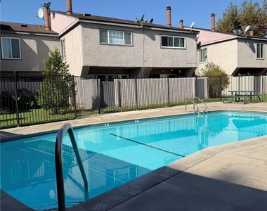 1708 Puente Avenue - Photo Thumbnail 15