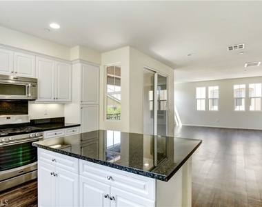 12474 Phoenix Court - Photo Thumbnail 15