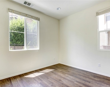 12474 Phoenix Court - Photo Thumbnail 4