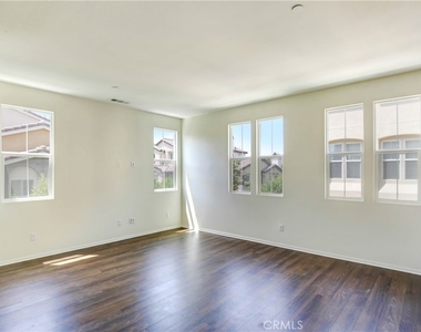 12474 Phoenix Court - Photo Thumbnail 10
