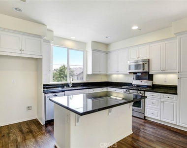 12474 Phoenix Court - Photo Thumbnail 13