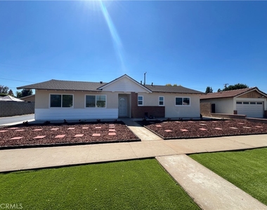5261 Raintree St - Photo Thumbnail 1