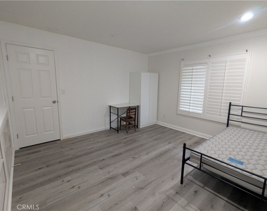 26385 Antonio Circle - Photo Thumbnail 5