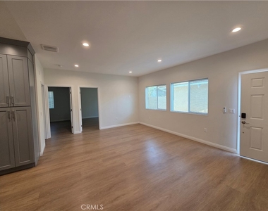 121 North Baymar - Photo Thumbnail 3