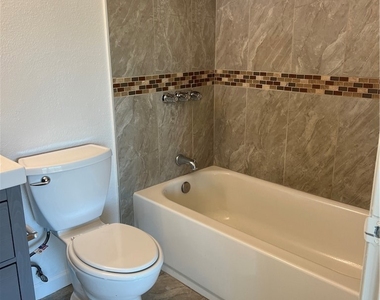 454 E Avenue Q3 - Photo Thumbnail 15