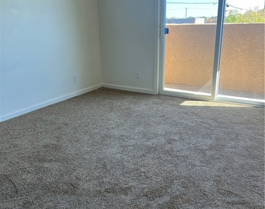 454 E Avenue Q3 - Photo Thumbnail 17