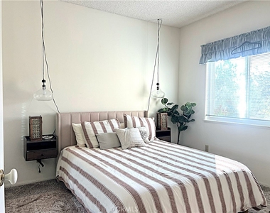42205 Round Hill Drive - Photo Thumbnail 31