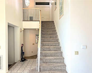 42205 Round Hill Drive - Photo Thumbnail 22