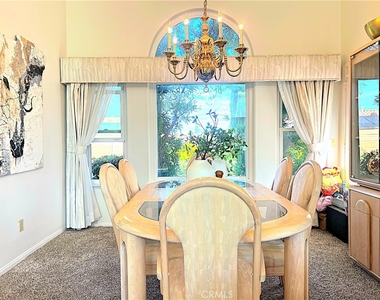 42205 Round Hill Drive - Photo Thumbnail 9