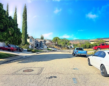 42205 Round Hill Drive - Photo Thumbnail 3