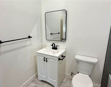 7845 Woodlake Avenue - Photo Thumbnail 7