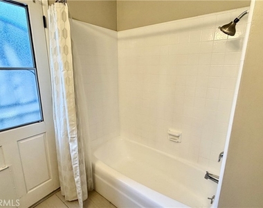 7843 Woodlake Avenue - Photo Thumbnail 16