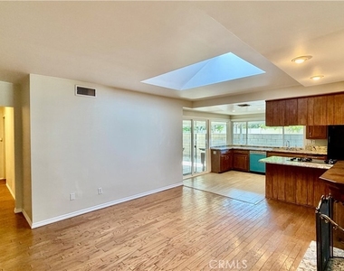 7843 Woodlake Avenue - Photo Thumbnail 6
