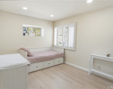 25550 Longfellow Place - Photo Thumbnail 21