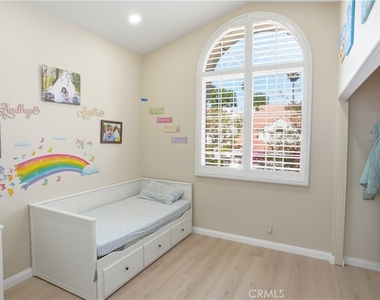 25550 Longfellow Place - Photo Thumbnail 20