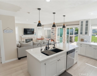 25550 Longfellow Place - Photo Thumbnail 8