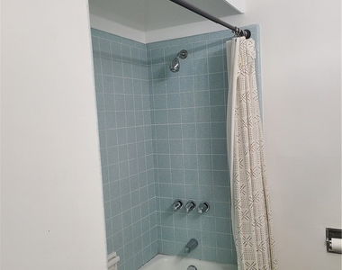 10421 Margate Street - Photo Thumbnail 7