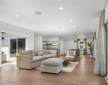 9150 Zelzah Avenue - Photo Thumbnail 34