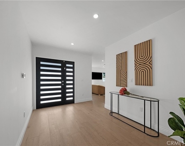 9150 Zelzah Avenue - Photo Thumbnail 15