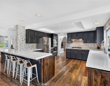 2943 Shirley Drive - Photo Thumbnail 9
