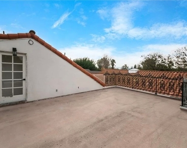 9574 Geyser Avenue - Photo Thumbnail 5