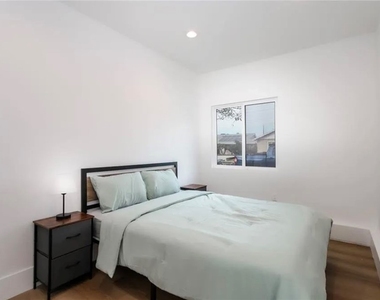 9574 Geyser Avenue - Photo Thumbnail 3