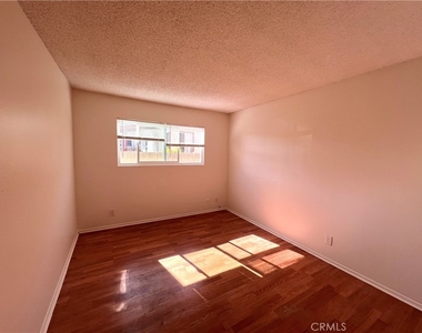 1637 W 227th Street - Photo Thumbnail 11
