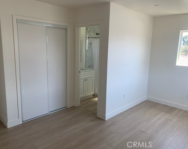 8232 Artesia - Photo Thumbnail 2