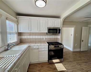 323 W 82nd Street - Photo Thumbnail 15