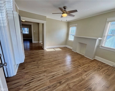 323 W 82nd Street - Photo Thumbnail 3