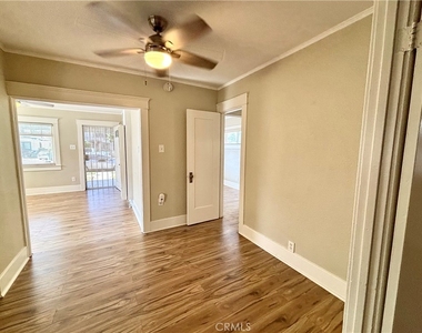 323 W 82nd Street - Photo Thumbnail 6