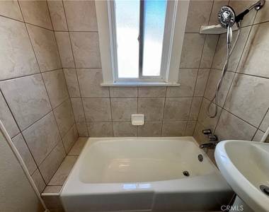 323 W 82nd Street - Photo Thumbnail 10