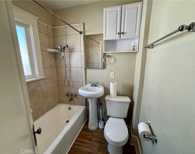 323 W 82nd Street - Photo Thumbnail 9