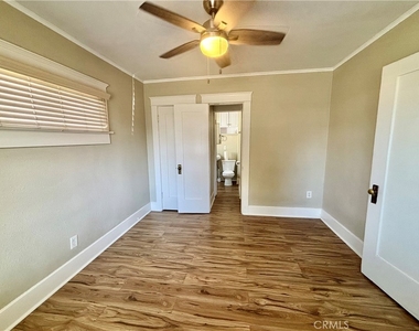 323 W 82nd Street - Photo Thumbnail 13
