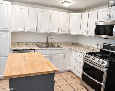 8806 Walnut Street - Photo Thumbnail 3